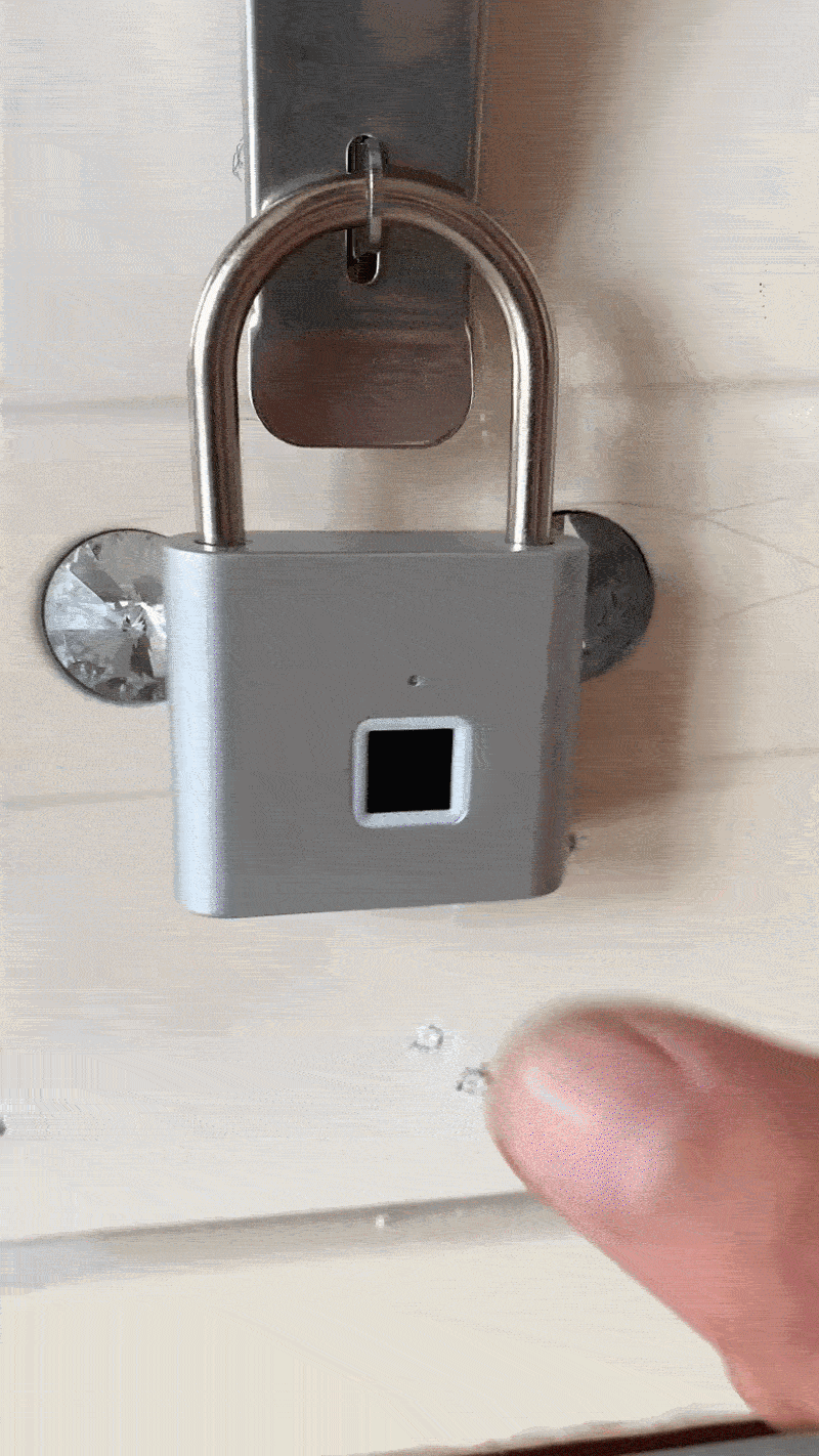 Smart Fingerprint Padlock – USB Rechargeable Keyless Biometric Security Lock